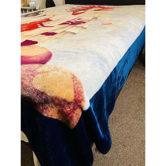 Gorgeous Plush Throw Blanket 94x82" Colorful Native American Chief Carrying Lady - Picture 4 of 15